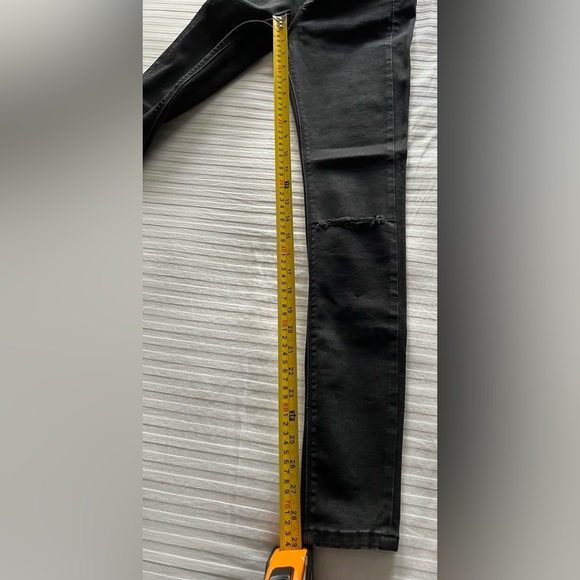 2/$25❤️ASOS Black Mid-rise Ripped Knee Denim Jeans - Picture 8 of 8